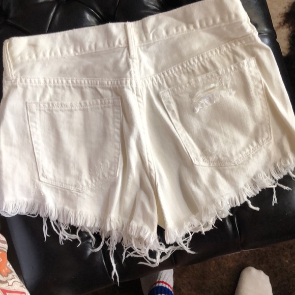Free people cut off Jean shorts - Picture 2 of 4